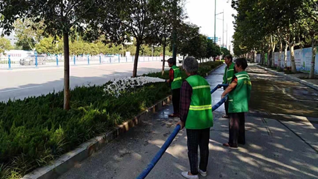 扮靚城市，為國慶增光添彩